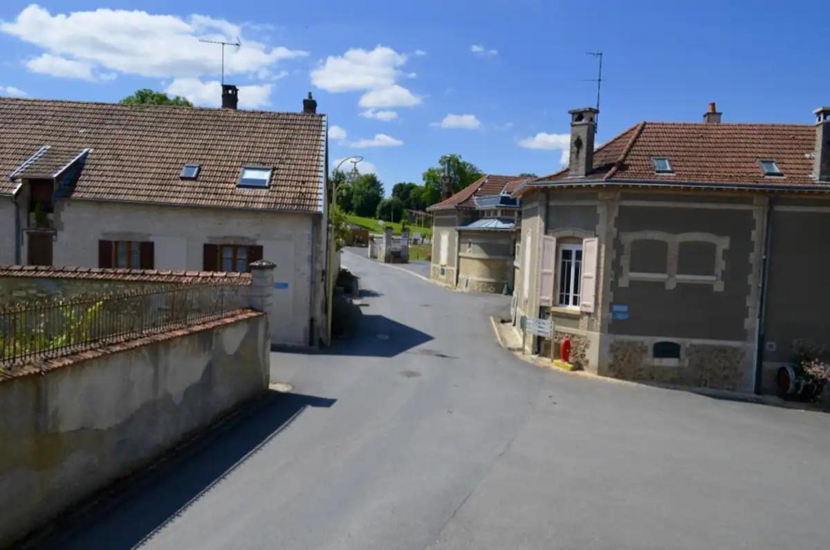 Agreable Maison Petit Jardin A 7 Minutes De Reims Pargny-les-Reims Exteriér fotografie